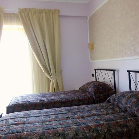 Hotel Al Querceto Tocco Caudio Szoba fotó